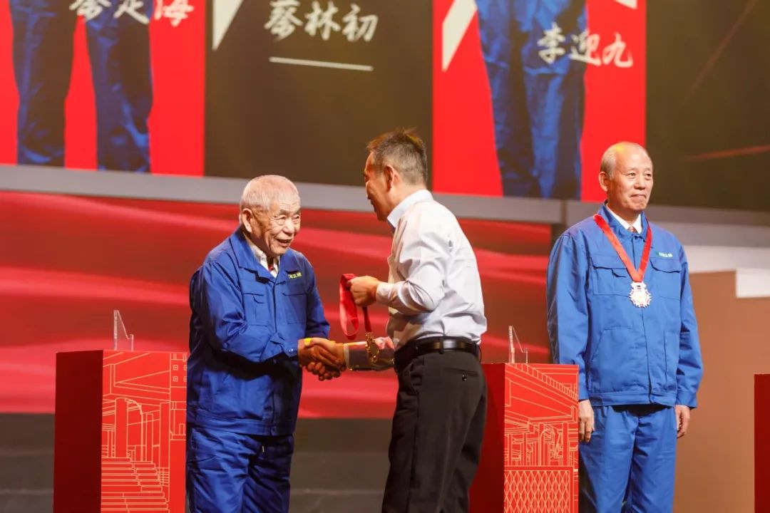 河南建筑产业发展论坛暨河南安博电子成立70周年庆祝大会圆满举行(图22) 图片